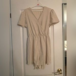 Beige romper